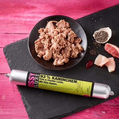 Pussy Deluxe Macskamenü - Nyúl, kacsa és friss lazac, chia maggal, 100 g (Meat Love)